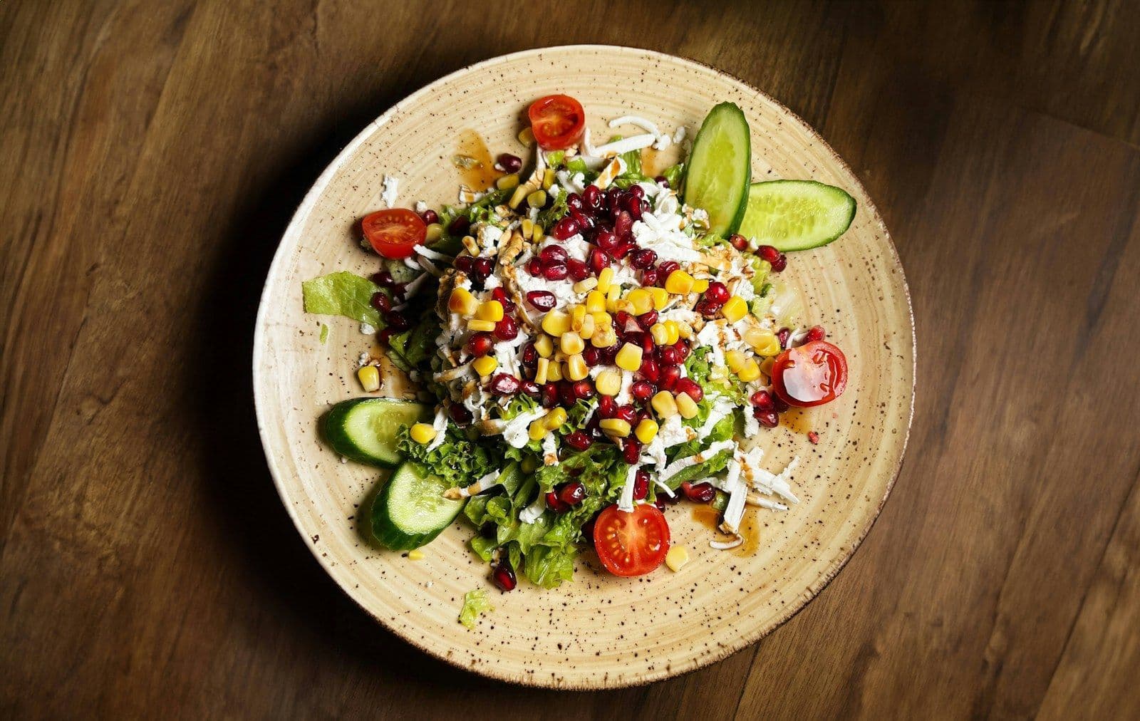 Salade fraîche aux légumes de saison